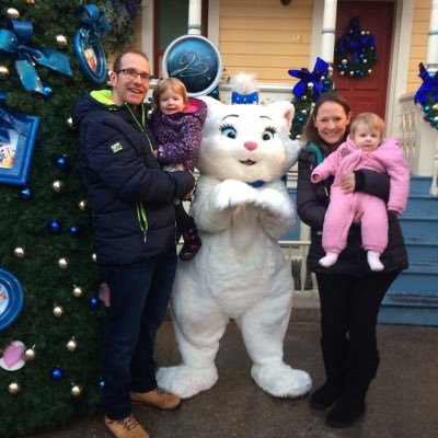 Disneyland Paris addicts , infinity pass holders