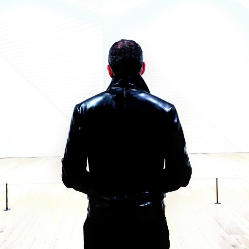 Former journalist. PR/media strategist working with healthcare and other industries. Cave wall painter of the modern age.