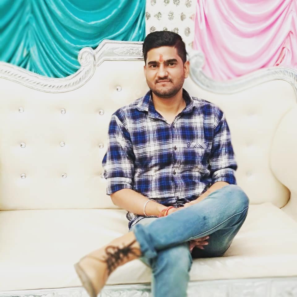 hiteshkumarson3's profile picture. राष्ट्र से बढ़कर कोई और नहीं। 
हिन्दू हूं मेरी कोई जात नहीं।
Supporter Of #bjpindia