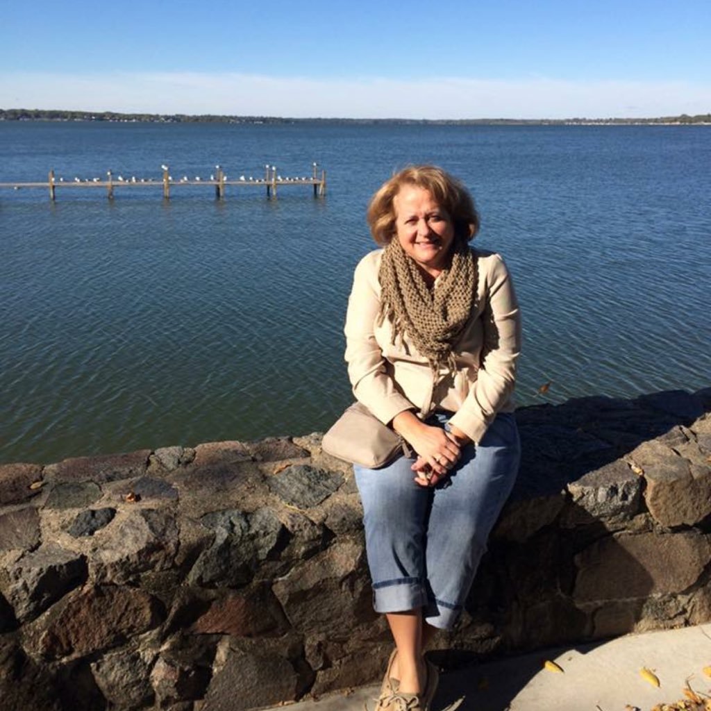 BeckyEdmundson2's profile picture. 2022 Retired teacher of 32 years, great husband, two beautiful adult children, cat mom, Family is everything