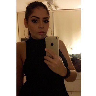 larissarivera_'s profile picture. 