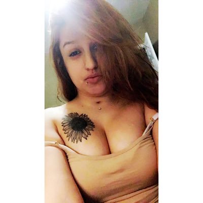 • 1:22 ❄️• Puerto Rican 🇵🇷• Deaf 🙉 • Loving Familia 👨👩👧👧• Single 😏