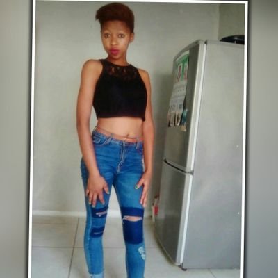 PoniSiwaphiwe's profile picture. Free spirit,unconventional,well-spoken,available for bookings if anyone is looking for promoters in East London cell 0617313534 plz like & share my pinned tweet
