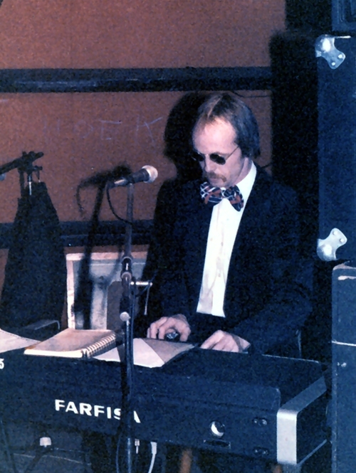 johnvanhulst's profile picture. website designer, photo, video, musician, reading. traveling