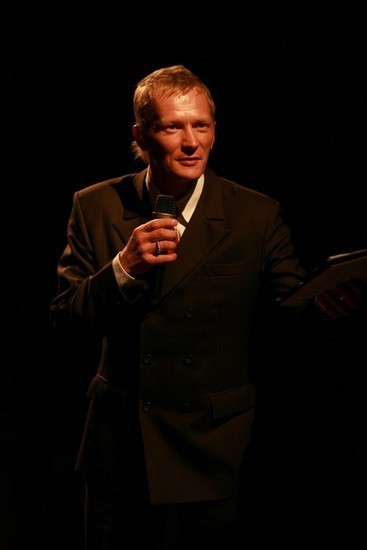 alxnis's profile picture. Still crazy about everything :)