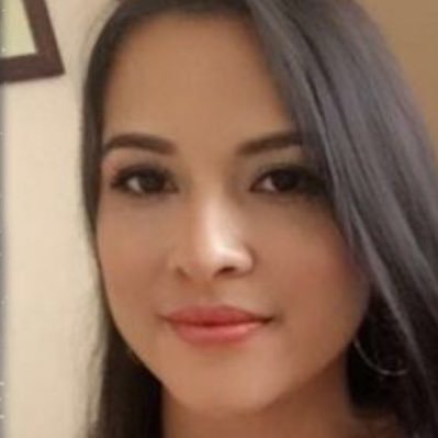 _elsaparras_'s profile picture. 