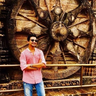 Doonali_G's profile picture. Minds are like parachutes. They only function when they r open. (plz dnt expect FollowBack by Following)