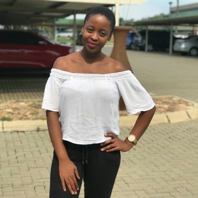 Gesine02's profile picture. A very innocent looking  savage 😂.