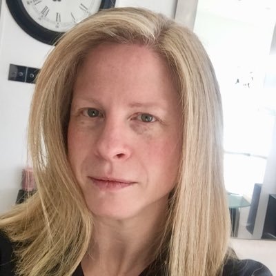 Personal Trainer, NLP & Mindfulness Practitioner, Kickboxer. Picks heavy stuff up & puts it down again. Helping people reach their fitness & weight loss goals.