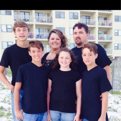 CrowderRheay's profile picture. I love Jesus, my family, my job, sports, and the beach!