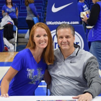 Christian, wife, mother, physician, adoption advocate, Know Hope founder, author, loves coffee, books, traveling, beaches, & UK 💙 Go CATS!