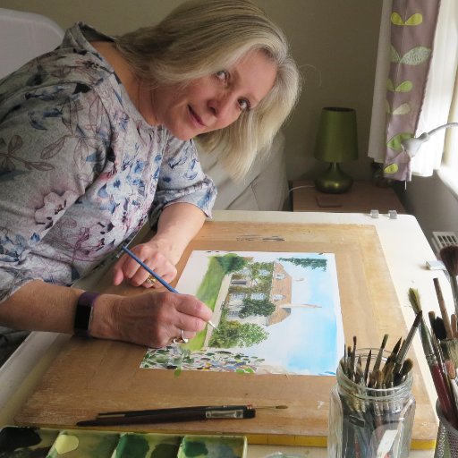 I am a professional artist based in Sussex. My paintings are exhibited locally and I produce a range of illustrated gifts and stationery.