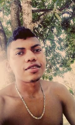 🍃 O mundo é pra quem topa qualquer parada e não para quem para em qualquer topada. 😋 / Deus 👐