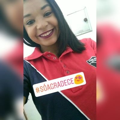 ''se a vida não ficar mais facil,trate de ficar mais forte...