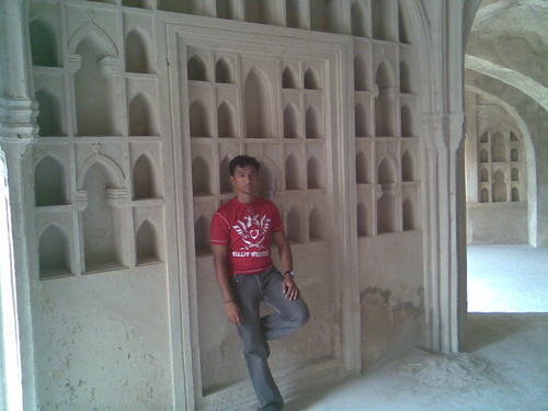 bkathiravan's profile picture. 