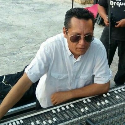 JorgeL57738778's profile picture. punto y aparte la orquesta