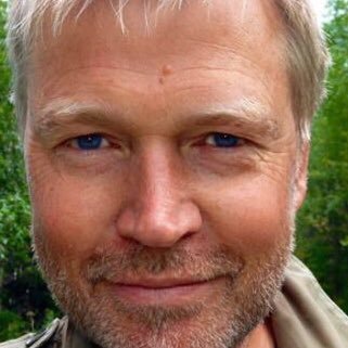 Generelt samfunnsengasjert. RBK-medlem. Tvitrer på impuls.