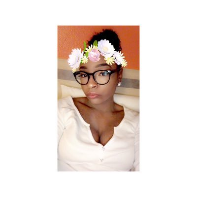 ladylayxo's profile picture. my crown may tilt but it will never fall ☝️