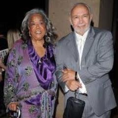 iamdellareese's profile picture. 