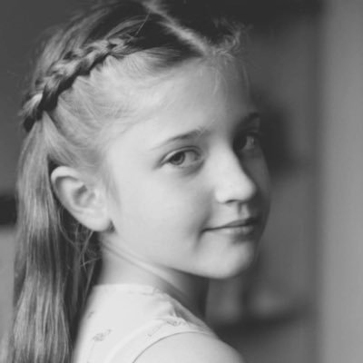 carolynlmc's profile picture. Mummy, Wife, Teacher / photographer! 1st priority will always be my babies, which includes the 11 nieces n nephews i have :