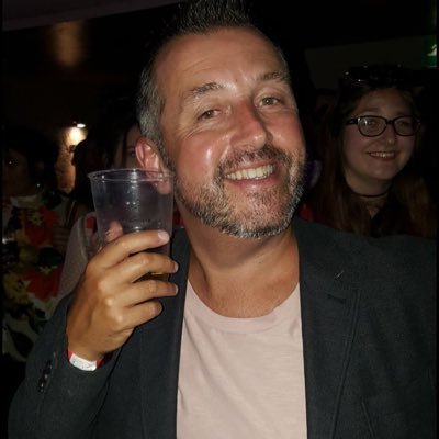 Husband to Emma 💑and father of two beautiful daughters 👭 Ex-cop now working in Safeguarding in Football ⚽️ 🦢