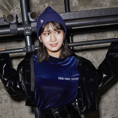 모모japan なんですかこの可愛い犬は 名前はモモちゃんらしいです Twice モモ サナ 可愛いと思ったらrt 可愛いと思ったらいいね モモペンrt モモペンいいね