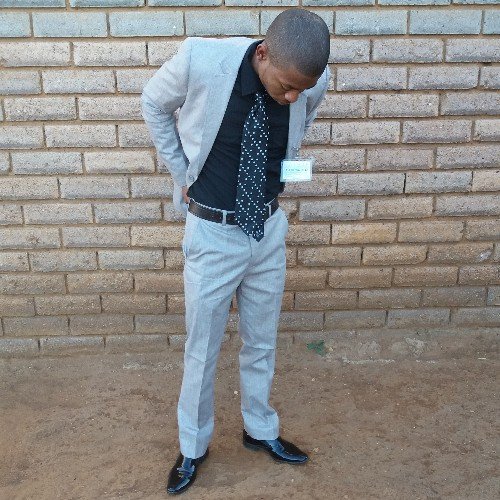 KgauzaWorld's profile picture. Just me keep it real