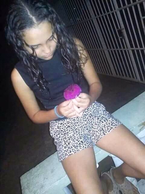 -Una Enamorada De Mierda!! Facebook..Nayeli R Martinez 😊Eh Vivan Su Vida Dejen La De Uno En Paz!!😕😒Dios Les Bendiga 😊💞😴