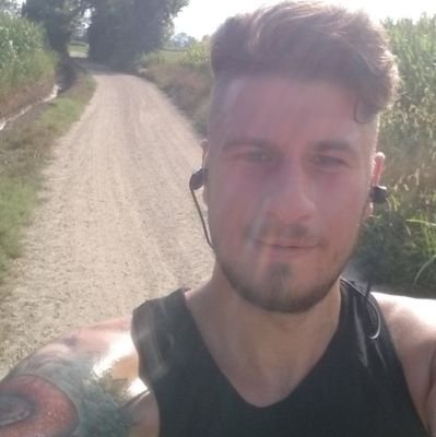 MrJolly89's profile picture. 