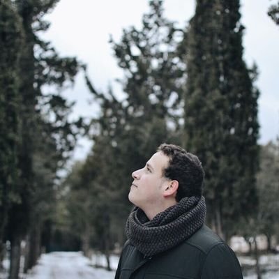 Ofreciendo mi compañia desinteresadamente desde el 97. Nunquam amittitur et amore meo scrutatus