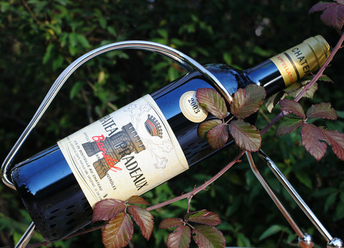 Pradeaux's profile picture. Domaine familial qui s'inscrit dans la tradition des vins de Bandol. Les vins de longue garde sont la spécialité du Château Pradeaux.