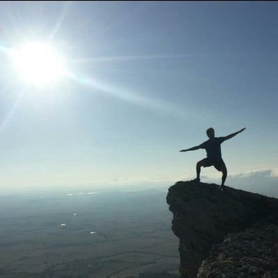 Padre, marido y en mi tiempo libre ex-jugador en activo de baloncesto y espartano ocasional. PMP reconvertido a Agile, interesado siempre en mejorar