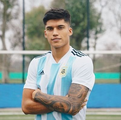 tucucxrrea's profile picture. jugador del Sevilla FC. El tucumano que robó tu corazón