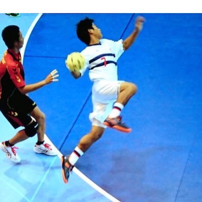 →育英ハンドボール部#9右サイド🤾‍♂️ 大阪リゾスポAT1B