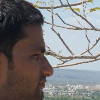 rahulojha1990's profile picture. हर मित्रता के पीछे कोई स्वार्थ जरूर होता है --यह कडुआ सच है.