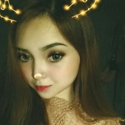 __Angxl's profile picture. dua lipa's daughter