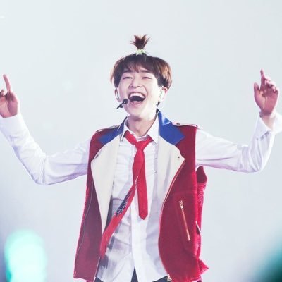 #shinee#onew シャヲルお友達になって下さい✨✨ まだ浅いですが、shineeとオニュのこと大好きです！！ 無言フォローすみません！