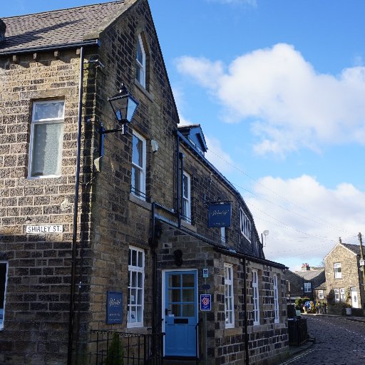 Warm and welcoming guesthouse, just a stone's throw from the Brontë Parsonage in the heart of Haworth.