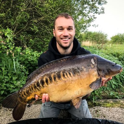 carp fishing freak and Everton fan uk Pb 30.4 mirror 29.8 common.