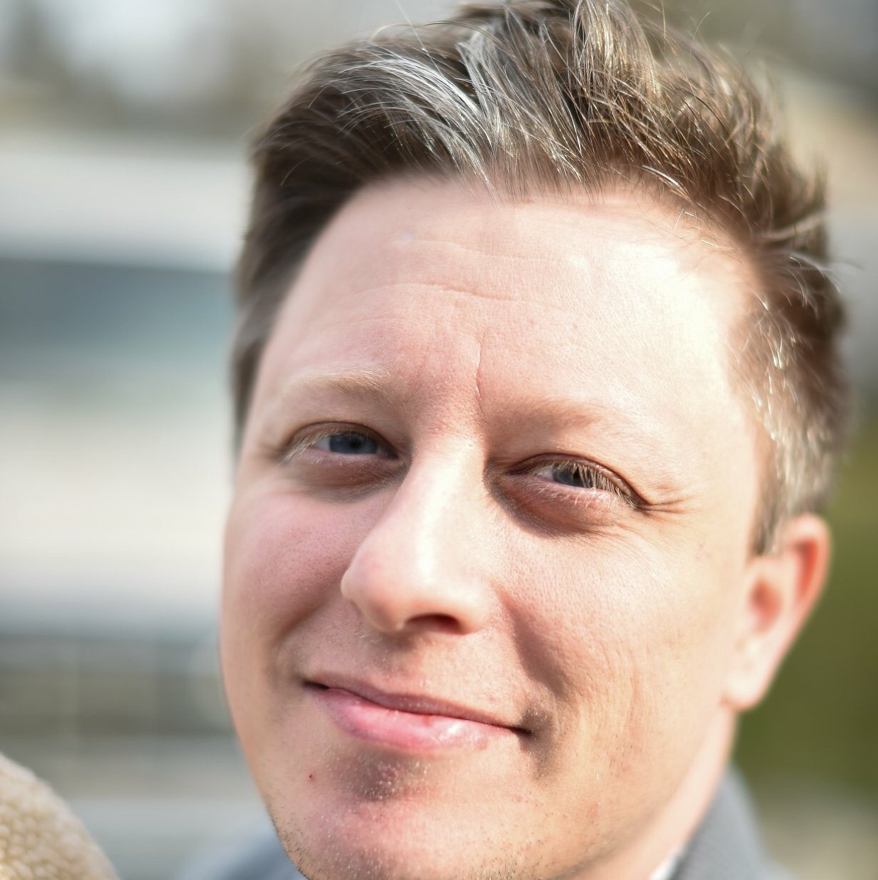 Michael Molitch-Hou