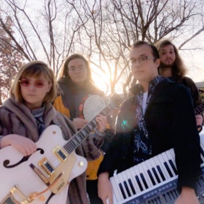 Grooving Indie band from Louisville KY. Check us out on Spotify and Band Camp šŗ š