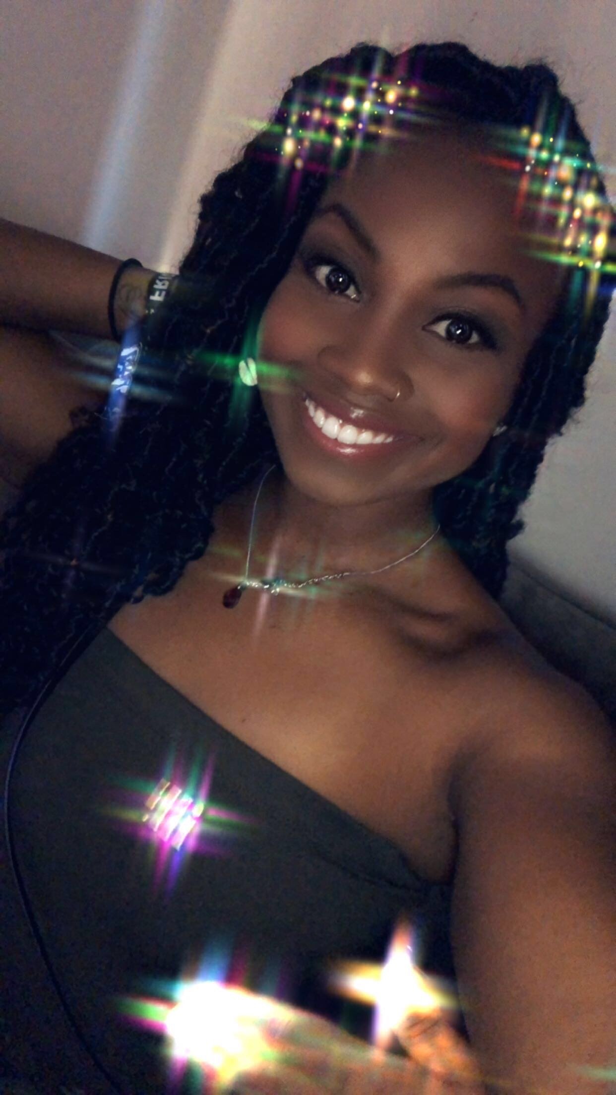 Beetch_please's profile picture. Half thug...half hippie