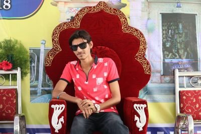 I'm tarun vaishnav
I love singing
My favourite singer is Neha Kakkar and palak manchula