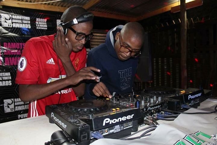 Twin-Turb is a team of twin Deejays/producers from https://t.co/2quB4qyDU8 CONTACTS:+26774032563/71538541 E-MAIL:twinturb88@gmail.com
Ep out on traxsource