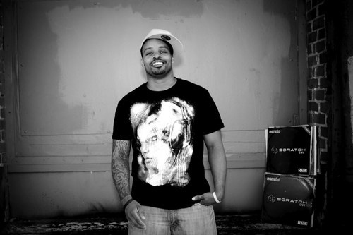 djtrius's profile picture. I love music.