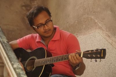 sourajsantra's profile picture. My life my choice!!! 3 f always with me.. Family. Frnd. Fun... That's me... Tweet n retweet#@