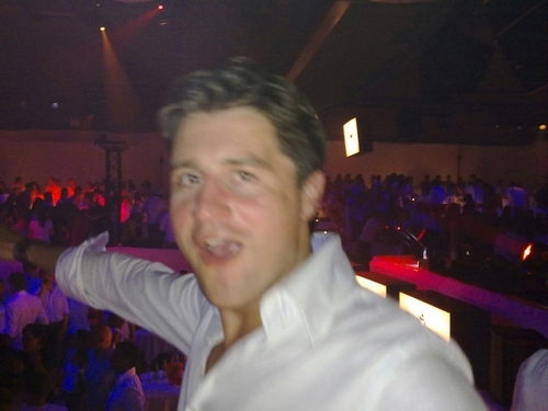Big sports fan, passion for business and supporter of a green world!