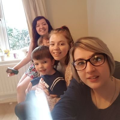 Helwoo04's profile picture. 