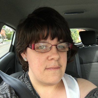 lisa13915's profile picture. 