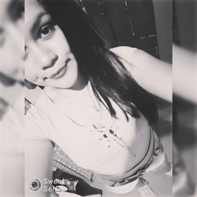 Que funcione o no, que este bien o mal, vivirlo con vos, para mi es la gloria ||17 años ||Virgo.
💅 💄👠😍